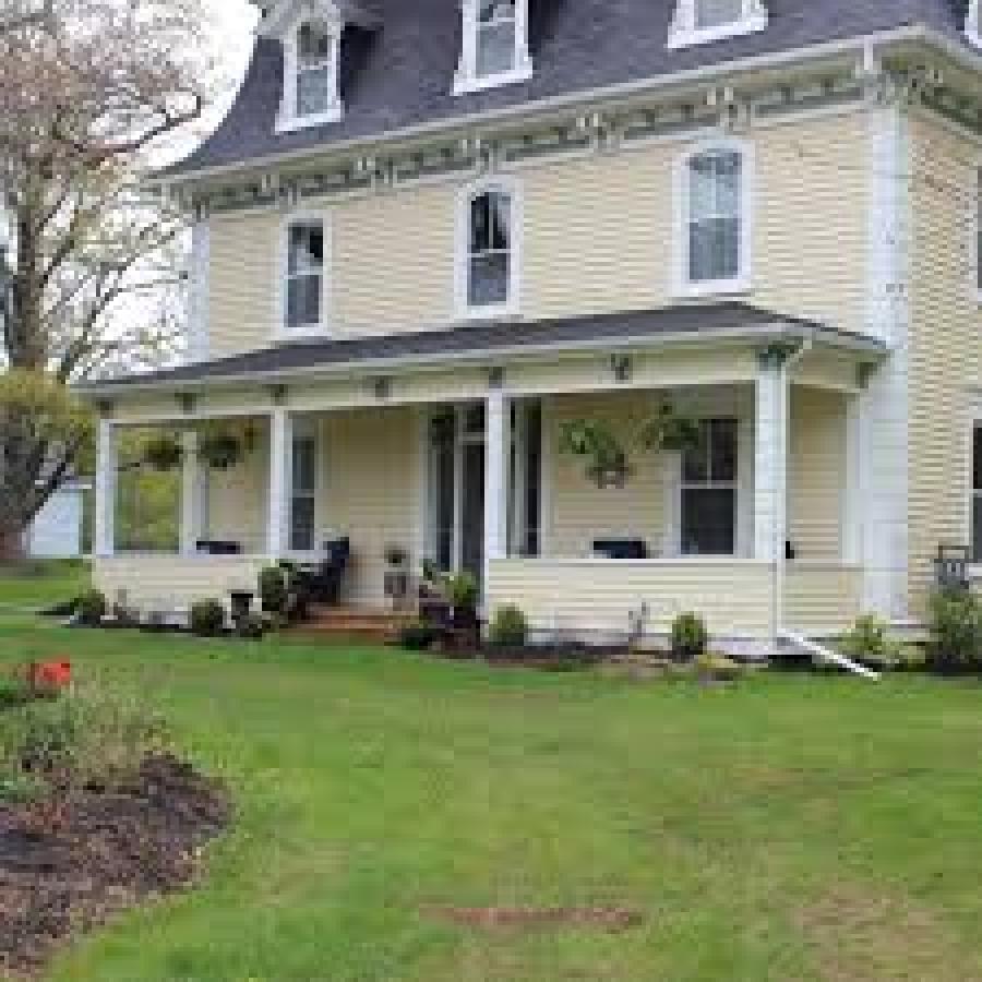 Maplehurst Manor Bed and Breakfast / ExploreNB / Tourism New Brunswick